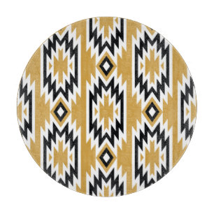 Ethnic boho: vintage geometric pattern. cutting board