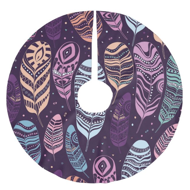 Ethnic feathers: black and white pattern brushed polyester tree skirt (Front)