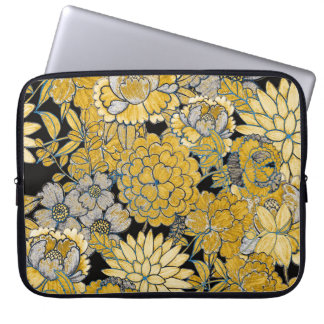 Ethnic Floral: Creative Paisley Texture. Laptop Sleeve