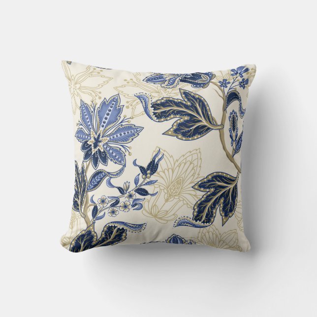 Ethnic seamless pattern with Indian ornament. Vint Cushion (Front)