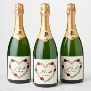 Étiquette de champagne crème avec un cœur rose et sparkling wine label