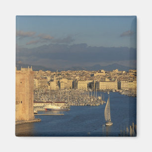 EU, France, Provence, Bouches-du-Rhone, 2 Magnet