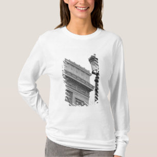Europe, France, Paris. Arc de Triomphe and T-Shirt