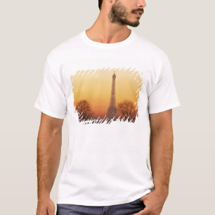 Europe, France, Paris. Eiffel Tower (Medium T-Shirt
