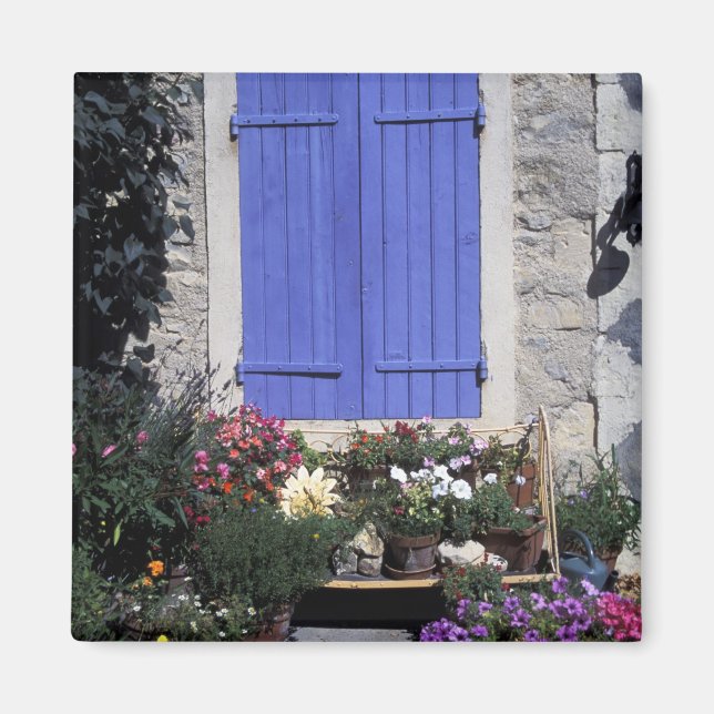 Europe, France, Provence, Aix-en-Provence. Magnet (Front)