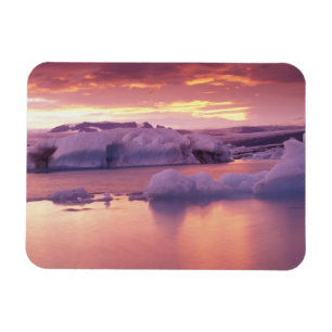 Europe, Iceland, Jokulsarlon lagoon Magnet