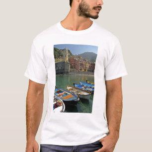 Europe, Italy, Liguria region, Cinque Terre, 2 T-Shirt