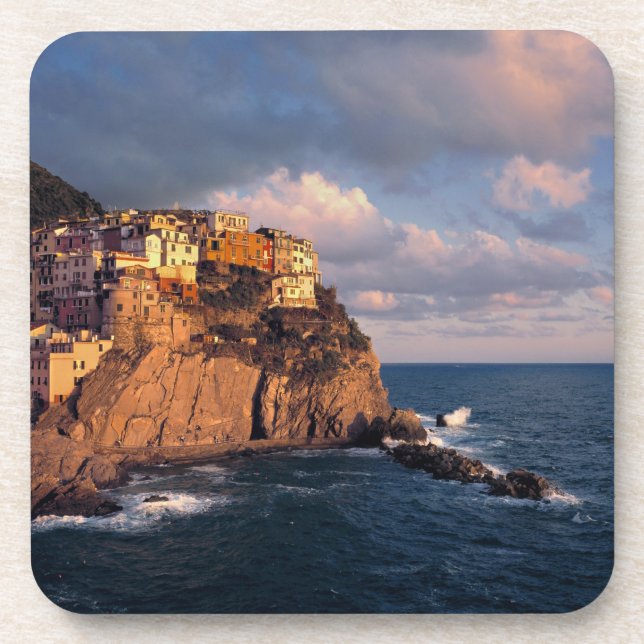 Europe, Italy, Manarola. The cliff-nestled Coaster (Front)