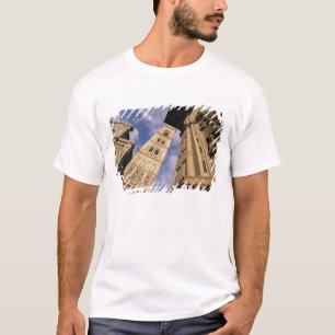 Europe, Italy, Tuscany, Florence. Piazza del 3 T-Shirt