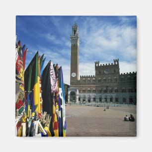 Europe, Italy, Tuscany, Siena. Piazza del Magnet