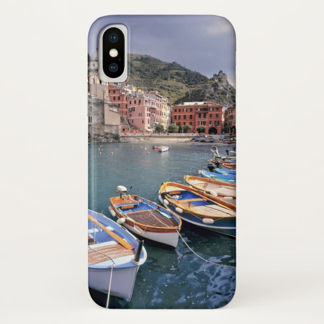 Europe, Italy, Vernazza. Brightly painted boats Case-Mate iPhone Case (Back)