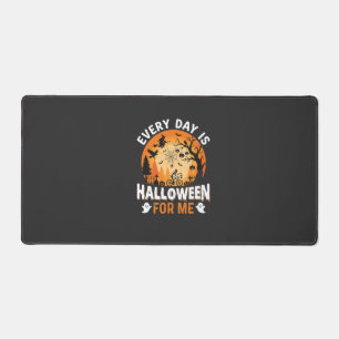 Every Day Is Halloween Vintage T Shirt Design Desk Mat