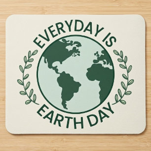 Everyday Is Earth Day - Vintage Green Earth Lover Mouse Mat