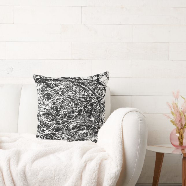 everything black cushion (Couch)