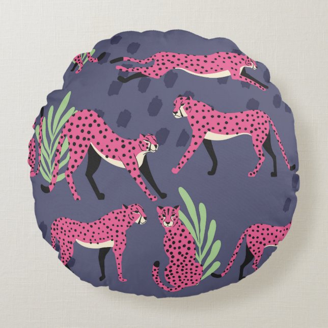 Exotic cheetahs: colourful vintage pattern. round cushion (Front)