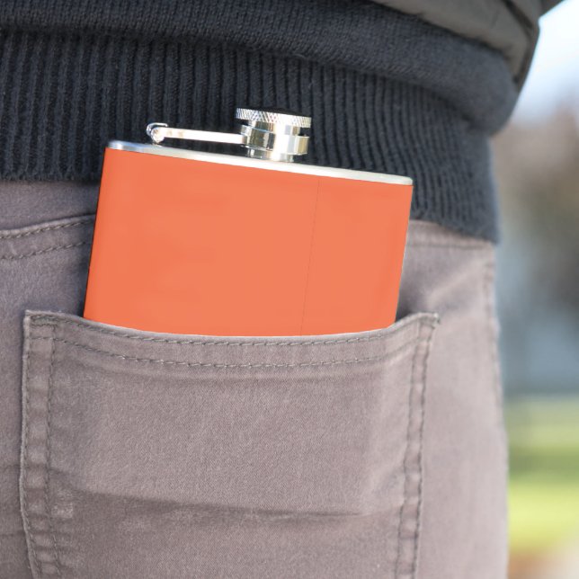 Experience the Beauty of a Blue Sky with a Plane Hip Flask (In Situ)