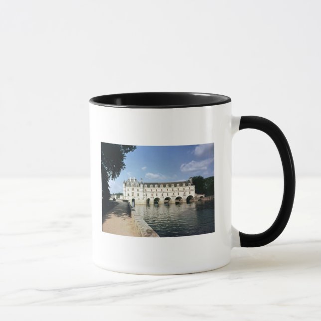 Exterior view mug (Right)