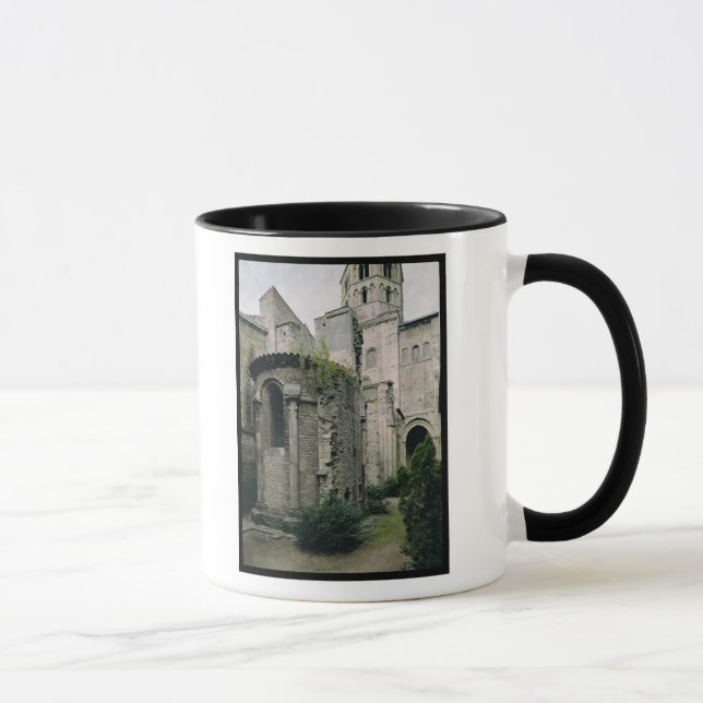 Exterior view of the apsidiole of the Abbey Mug (Right)