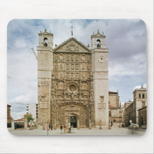 Exterior view of the west fa�ade mouse mat