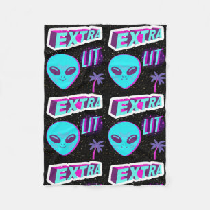 EXTRA LIT, ALIEN   , AQUI ESTAMOS Y NO NOS VAMOS FLEECE BLANKET