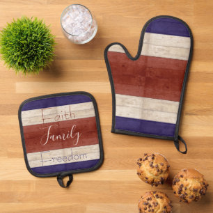 Faith family freedom patriotic wood  oven mitt & pot holder set