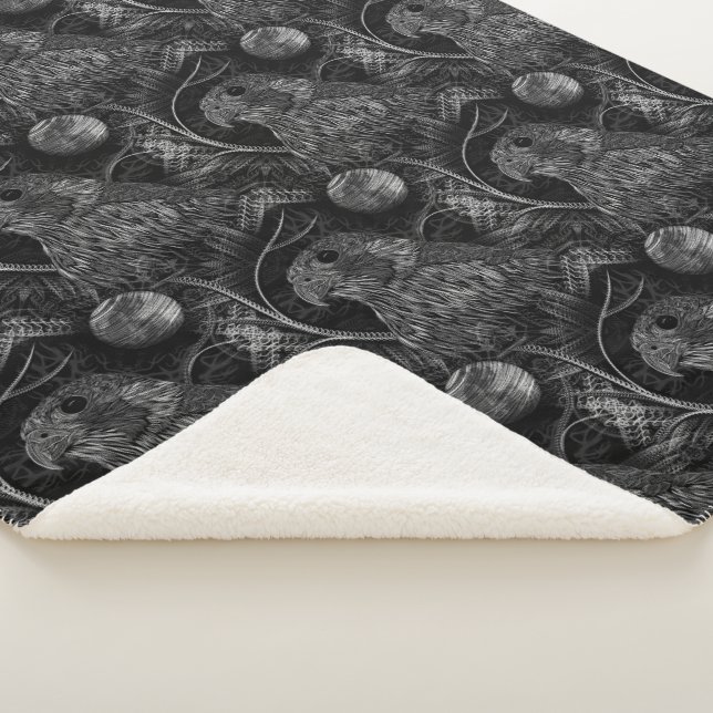 Falcon Full Moon Pattern Sherpa Blanket (3/4)