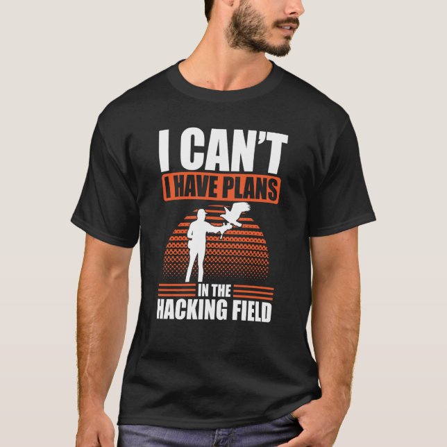 Falconer Falcon Hunter Falconer Tracker Duck Hunte T-Shirt (Front)