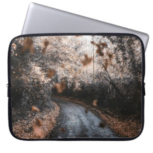 FALLING DRIED LEAVES LAPTOP SLEEVE