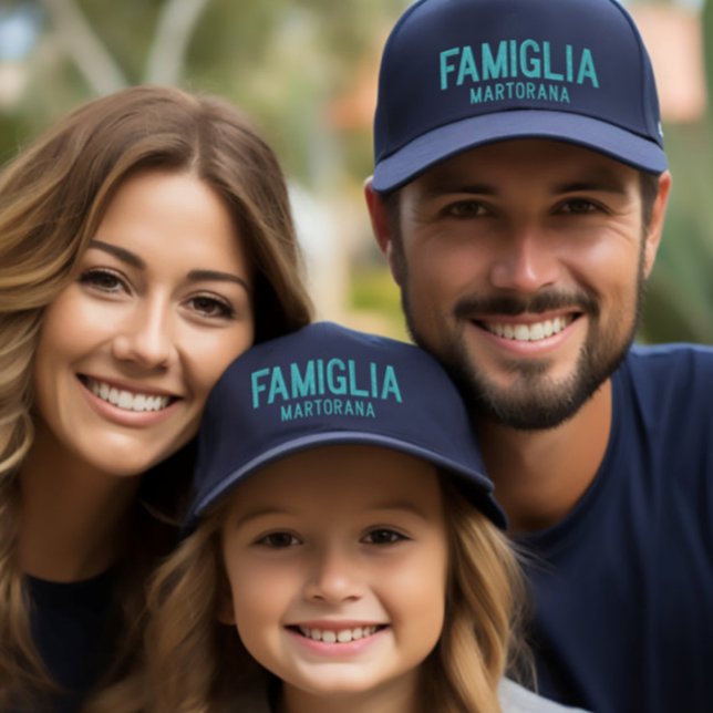 Famiglia (Family) personalised embroidered cap (Famiglia (Italian for family)
Personalized Last name
Embroidered Baseball Cap)