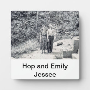 Family display plaque with Easle