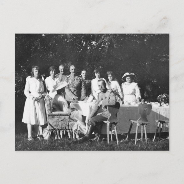 Family gathering tsar Nicolas of Russia, Romanov Postcard (Front)
