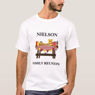 Family reunion t-Shirt with Family Picnic