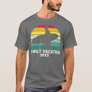 Family Vacation 2022 Retro For Surfing Vintage Sum T-Shirt