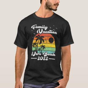 Family Vacation 2022 Vintage Florida Vero Beach T-Shirt