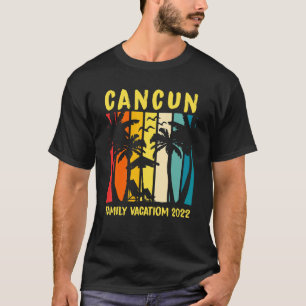 Family Vacation 2022 Vintage Palm Tree Mexico Canc T-Shirt