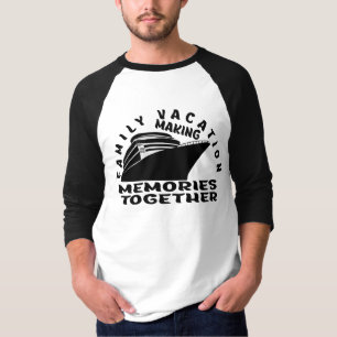 FAMILY VACATION. T-Shirt