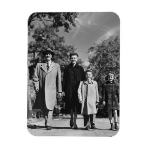 Family Walking Magnet