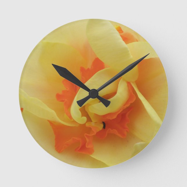 Fancy Daffodil Wall Clock (Front)