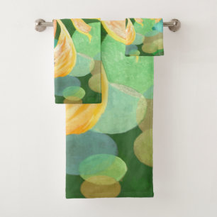 Fantail Goldfish With Green Bubbles Vector Bath Towel Set