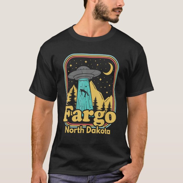 Fargo North Dakota Ufo Alien 80s Retro State Pride T-Shirt (Front)