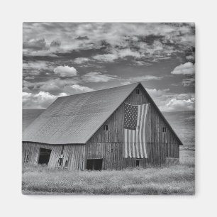 Farms   BW American Flag Barn Scene Magnet
