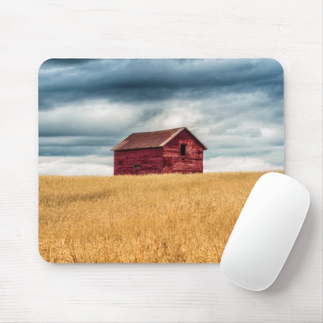 Farms | Old Red Barn Mouse Mat (With Mouse)