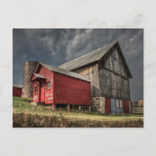 Farms   Red Wooden Barn in Michigan Postcard