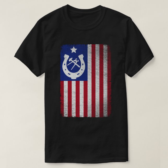 Farrier American Flag Horseshoe Horseshoeing  T-Shirt (Design Front)