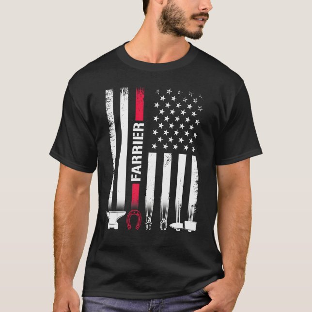 Farrier USA Flag Horseshoe Hoof Trimming Equine Sh T-Shirt (Front)