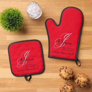 Father Of Groom Gift Monogram Simple Modern Red Oven Mitt & Pot Holder Set