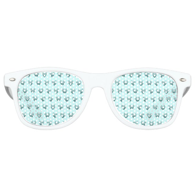 Feather heart in soft green retro sunglasses (Front)