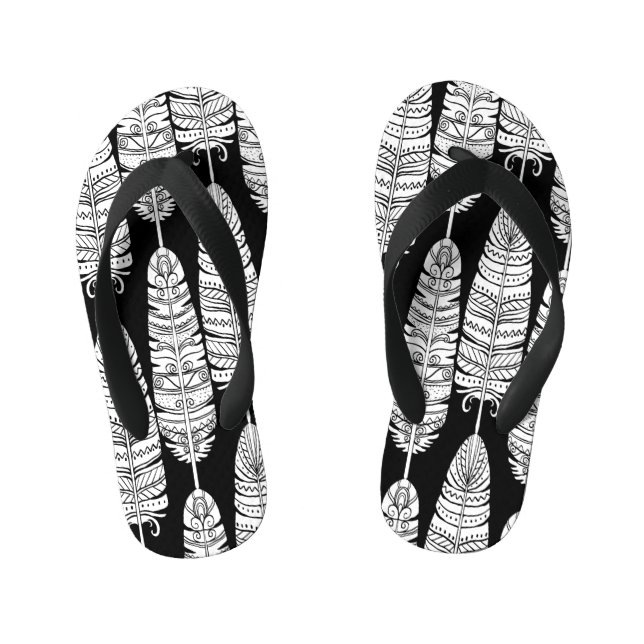 Feathers boho: black and white pattern kid's flip flops (Footbed)