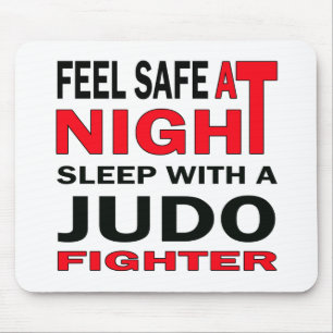 Feel safe at night sleep with a judo fighter mouse mat