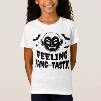 Feeling Fang-Tastic Funny Vampire Halloween Design T-Shirt